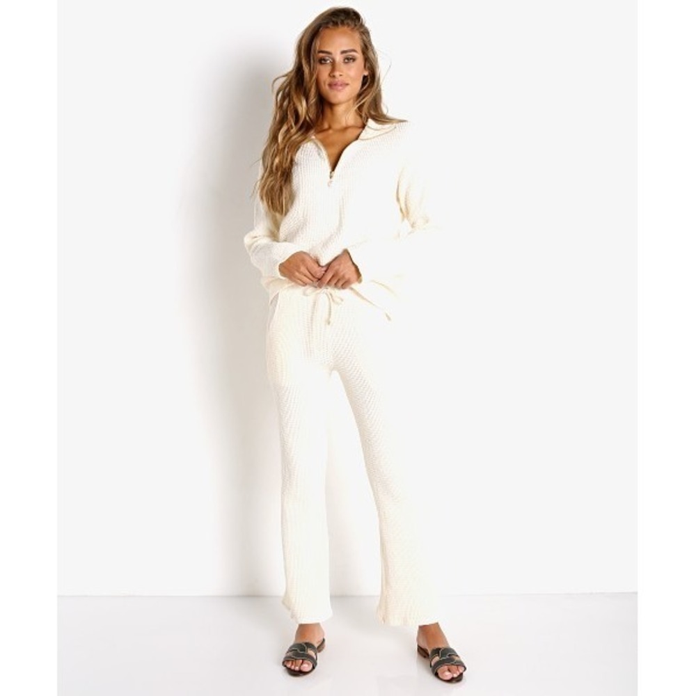 DONNI Waffle Knit Lounge Set Cream Pullover + Pants Plane Outfit Chic Bali Spa